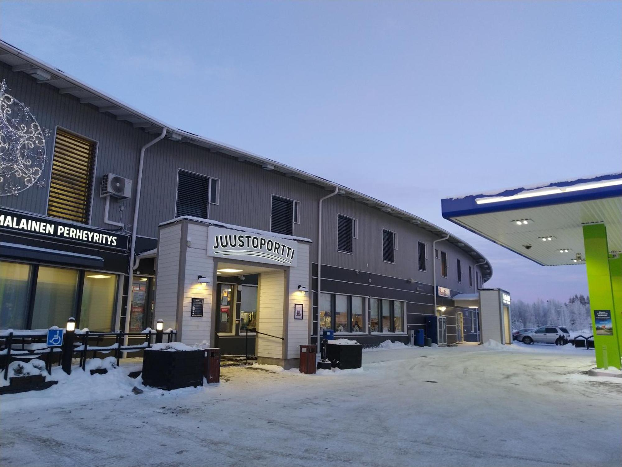 Hotelli Kaersaemaeki Экстерьер фото